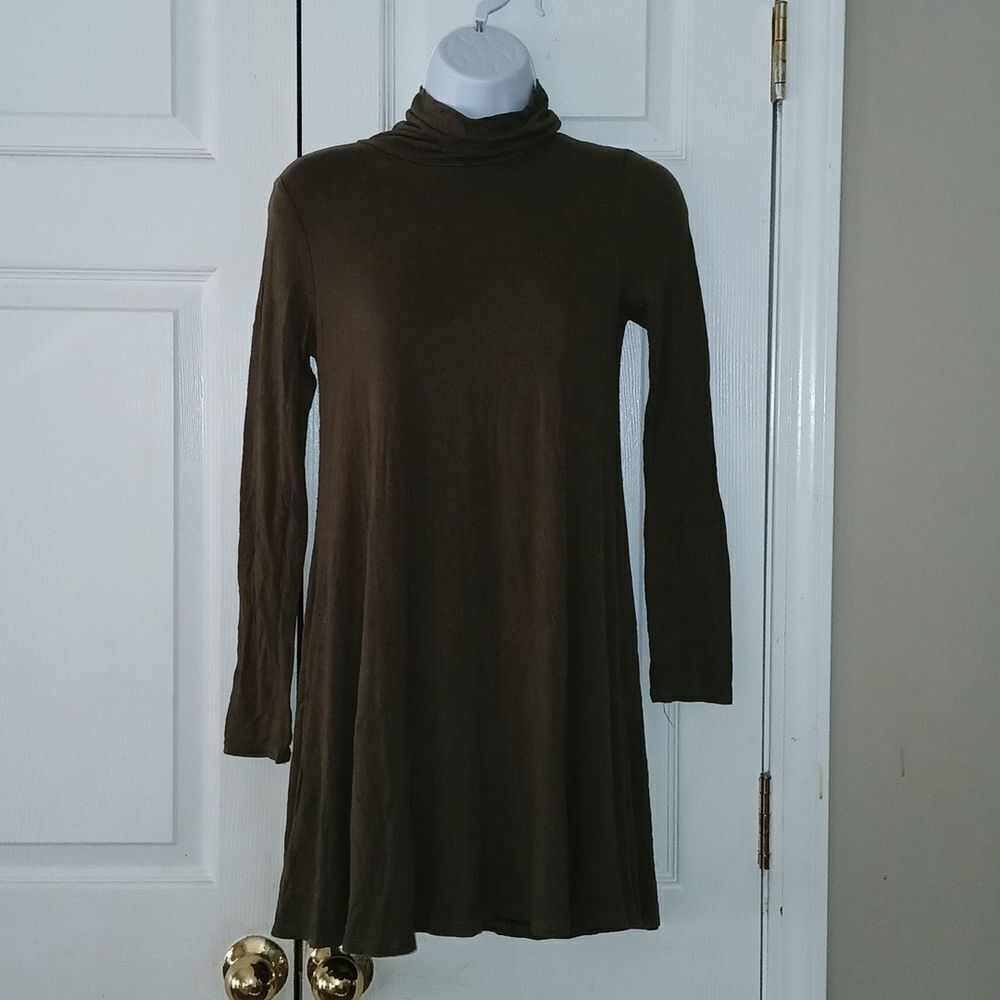 Lulu's Army Green long sleeve turtle neck shift casual lined dress Sz S EUC